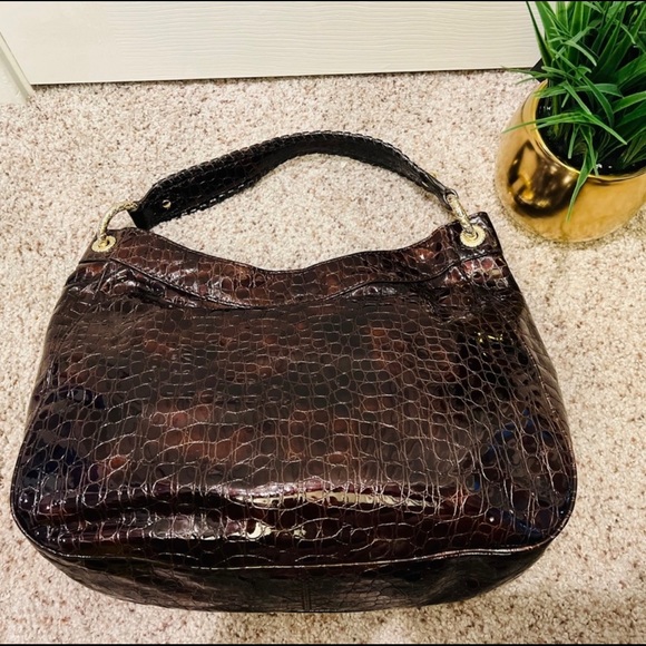 Burgundy Antonio Melani Purse - Picture 1 of 7